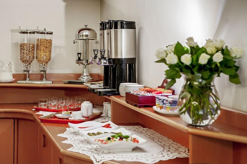 Palazzo Adler Bed & Breakfast Swarzedz Ngoại thất bức ảnh